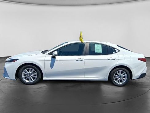 Used 2025 Toyota Camry LE FWD image 3