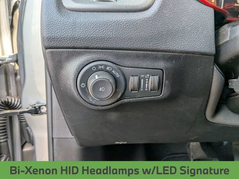 Used 2021 Jeep Compass Trailhawk w/ Sun and Sound Group AWD/4WD image 22