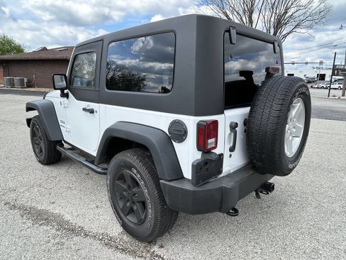 Used 2015 Jeep Wrangler Sport w/ Quick Order Package 23S AWD/4WD image 6