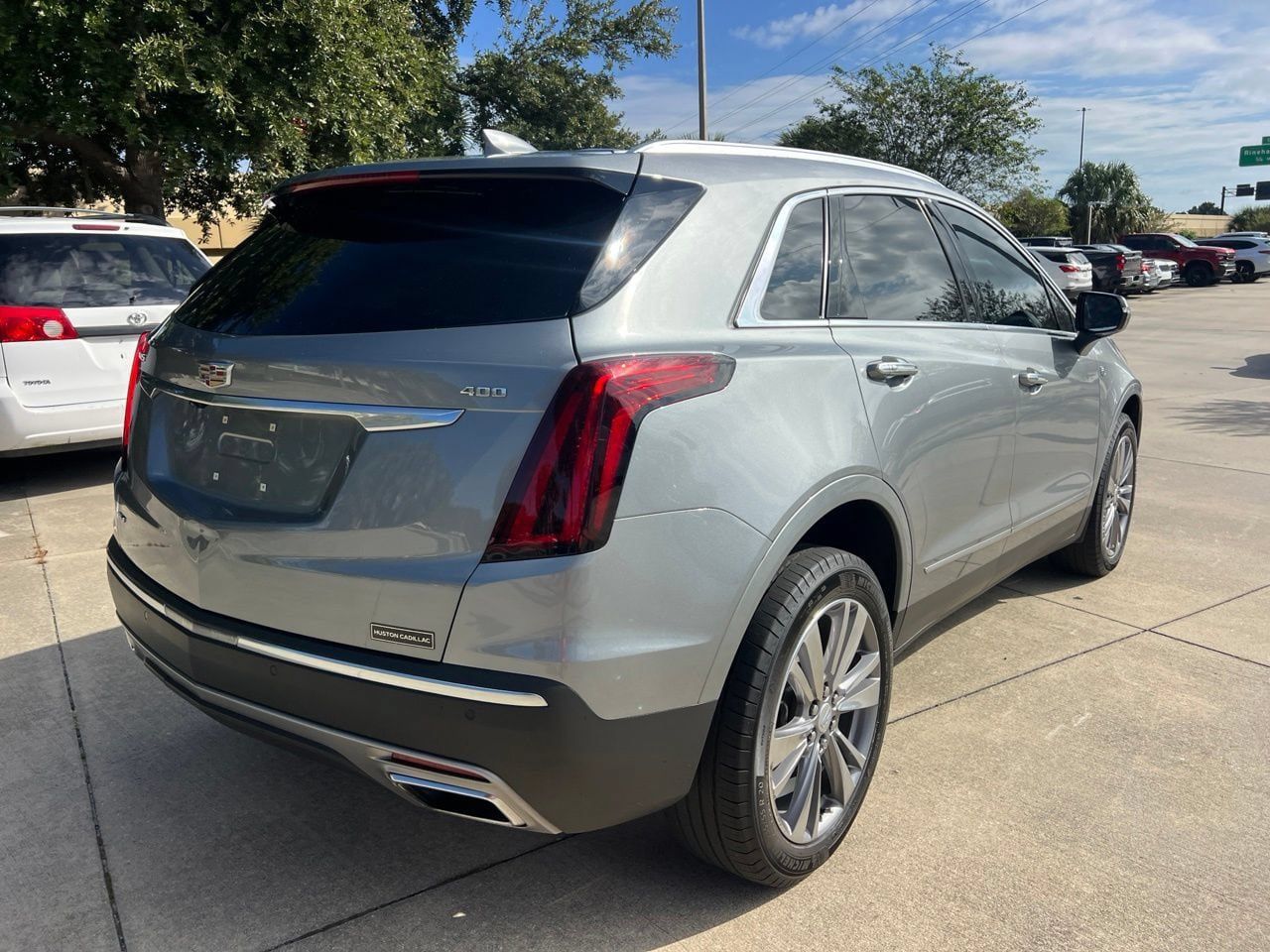 Used 2025 Cadillac XT5 Premium Luxury w/ LPO, Floor Liner Package AWD/4WD image 8