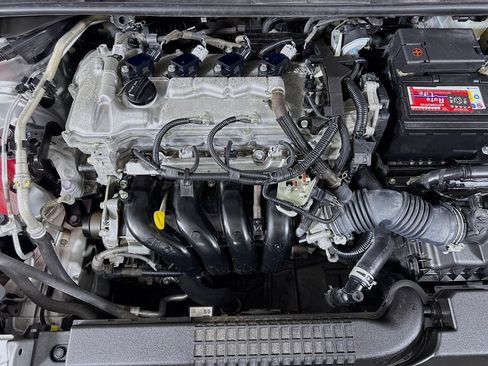 Used 2020 Toyota Corolla LE image 38