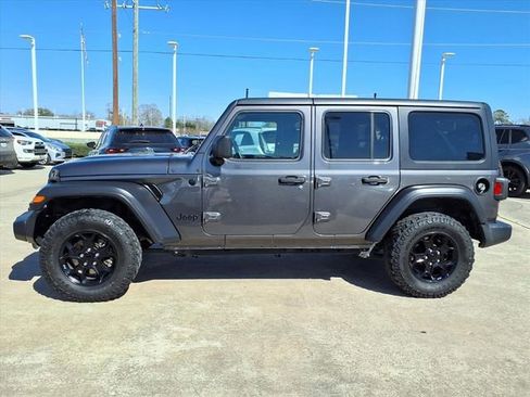 Used 2020 Jeep Wrangler Unlimited Sport image 9