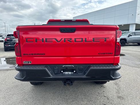 Used 2024 Chevrolet Silverado 1500 Custom Trail Boss w/ Dark Appearance Package image 4