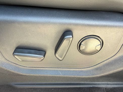 Used 2023 Ford Expedition XLT RWD image 24