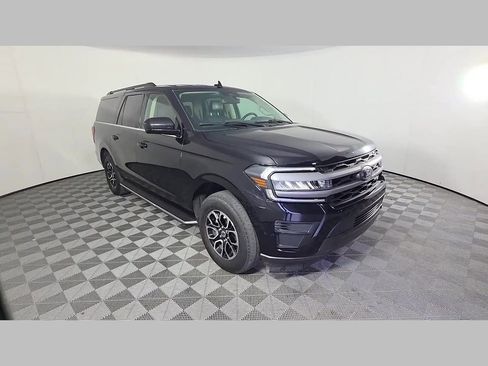Used 2023 Ford Expedition Max XLT image 35