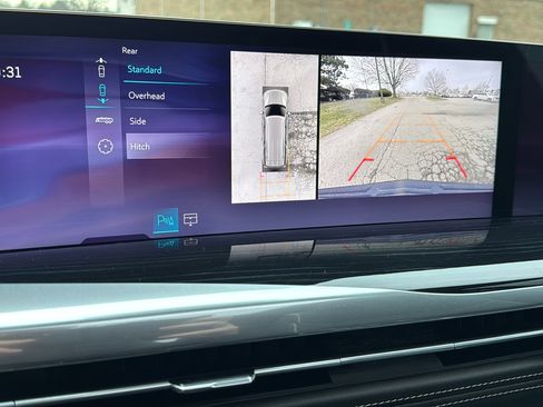 Certified 2025 Cadillac Escalade ESV Sport w/ Touring Package image 21