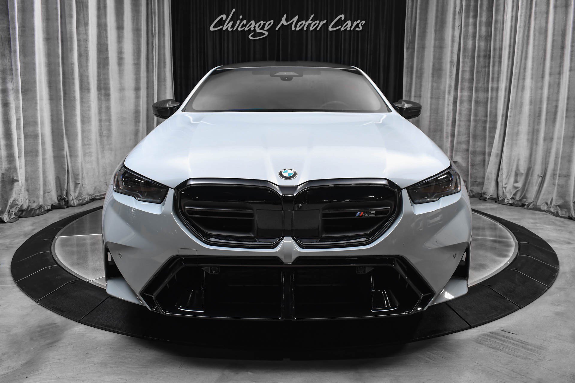 Used 2025 BMW M5 w/ Carbon Package AWD/4WD image 7