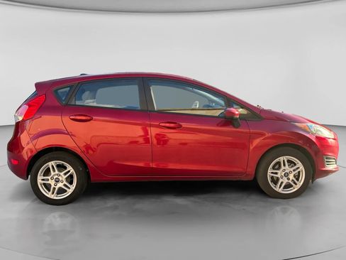 Used 2017 Ford Fiesta SE FWD image 6