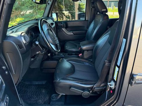 Used 2018 Jeep Wrangler Unlimited Sport image 6