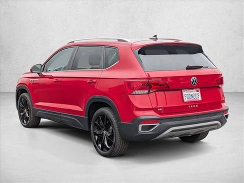 Used 2022 Volkswagen Taos SE FWD image 8