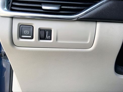 Used 2019 Cadillac XT4 Premium Luxury FWD image 33