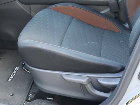 Used 2023 Nissan Kicks SR FWD image 14
