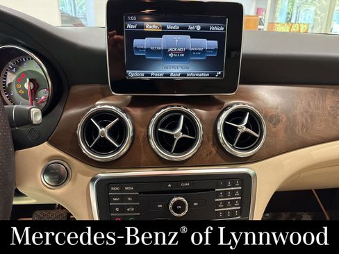 Used 2016 Mercedes-Benz GLA 250 4MATIC image 12