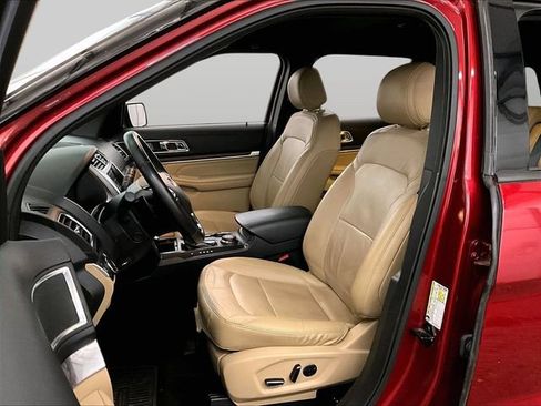 Used 2016 Ford Explorer Limited w/ Equipment Group 301A AWD/4WD image 25