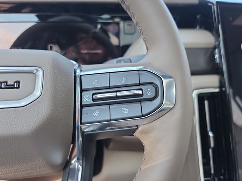 New 2026 GMC Yukon Denali w/ Advanced Technology Package AWD/4WD image 24