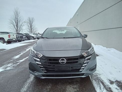 Used 2024 Nissan Versa SV image 4