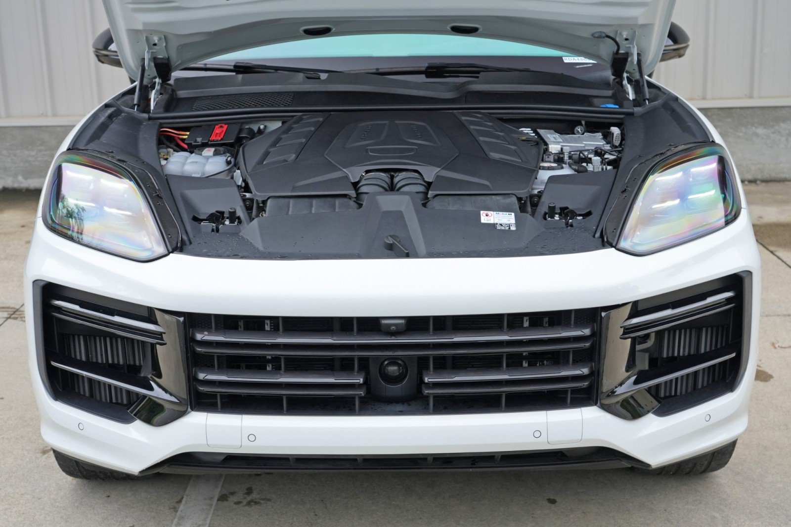 Used 2024 Porsche Cayenne Turbo AWD/4WD image 8