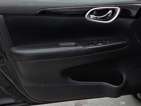 Used 2016 Nissan Sentra SV w/ Driver's Assist Package image 12