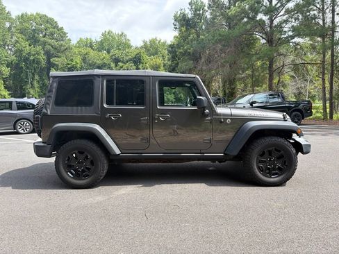 Used 2016 Jeep Wrangler Unlimited Sport AWD/4WD image 5