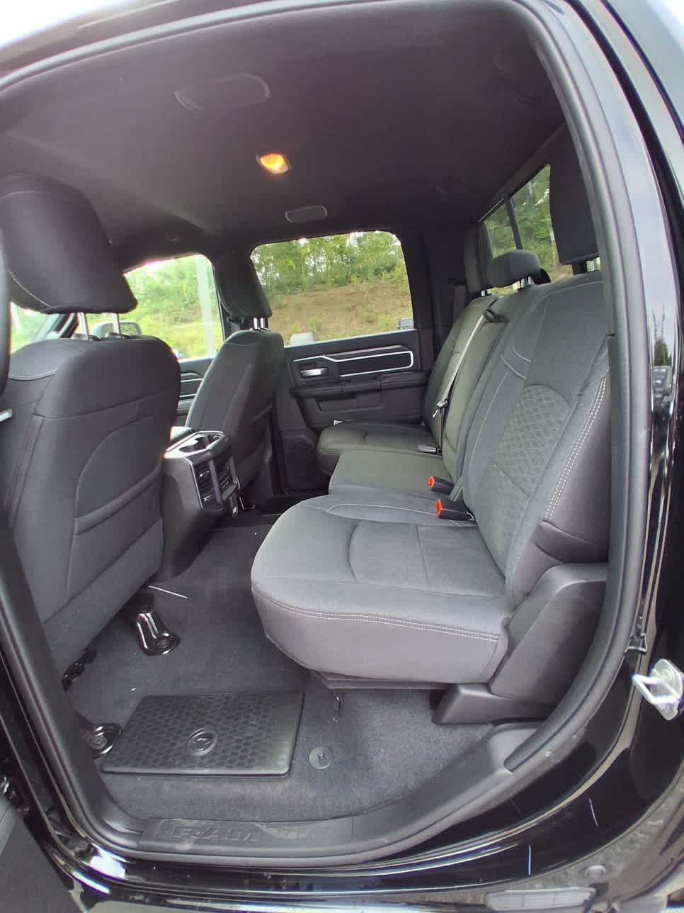 New 2026 RAM 3500 Big Horn AWD/4WD image 13