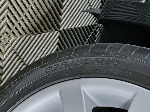 Used 2009 BMW 650i Coupe image 33