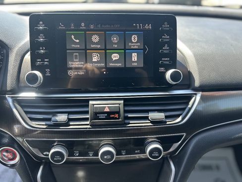 Used 2018 Honda Accord Sport image 12