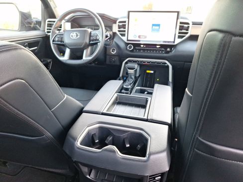 Used 2023 Toyota Tundra Limited image 33