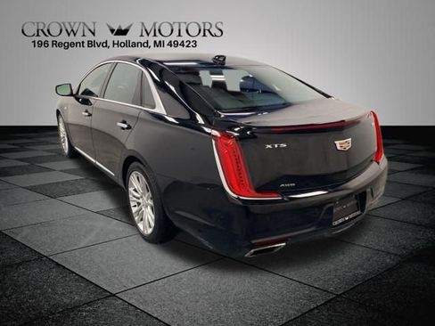 Used 2018 Cadillac XTS Luxury image 4
