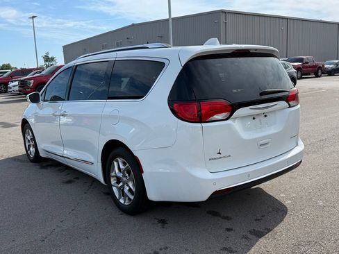 Used 2018 Chrysler Pacifica Limited FWD image 20