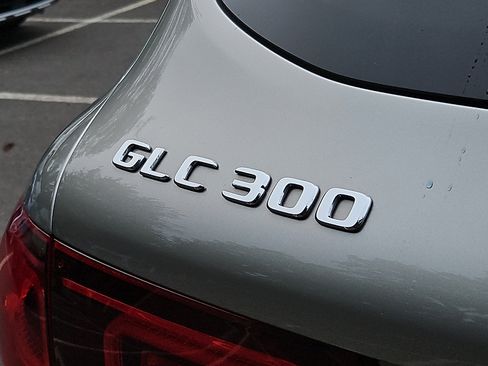Used 2022 Mercedes-Benz GLC 300 4MATIC image 30