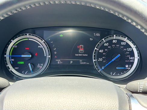 Used 2021 Toyota Highlander XLE AWD/4WD image 40