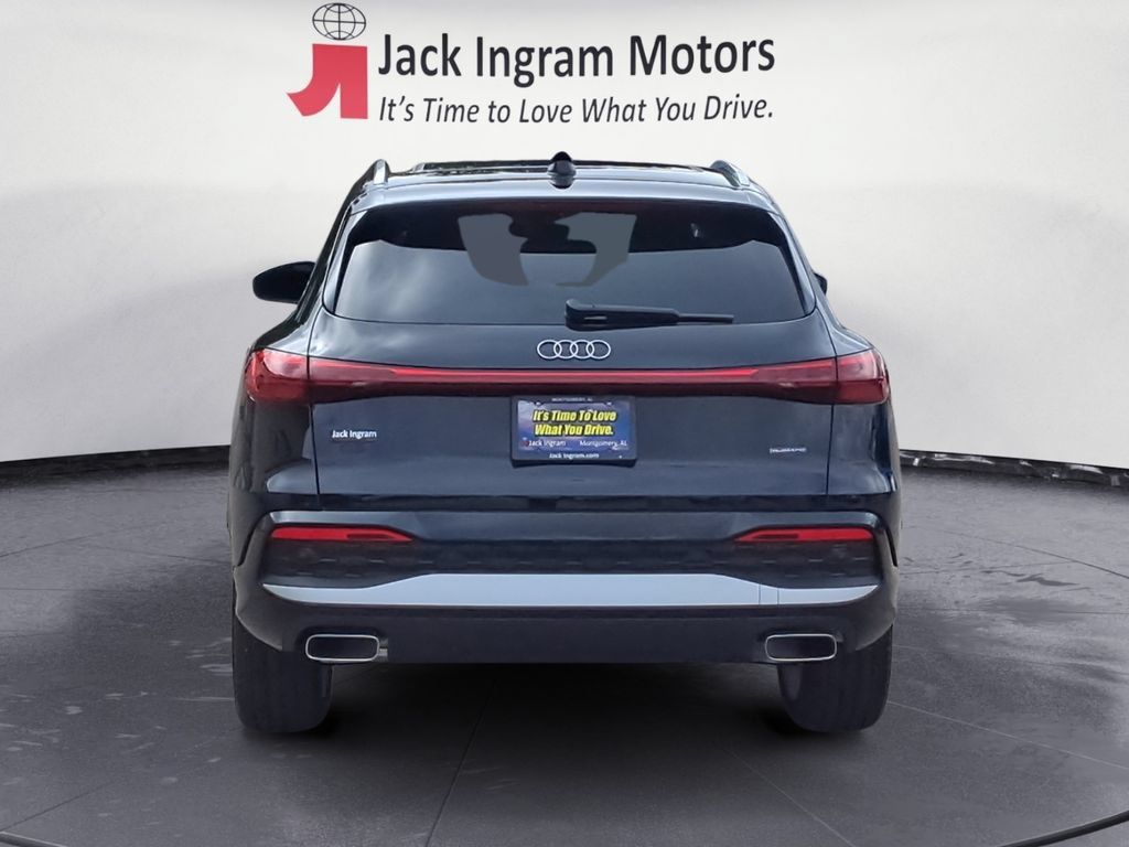 Used 2025 Audi Q5 Premium Plus w/ Premium Plus AWD/4WD image 4