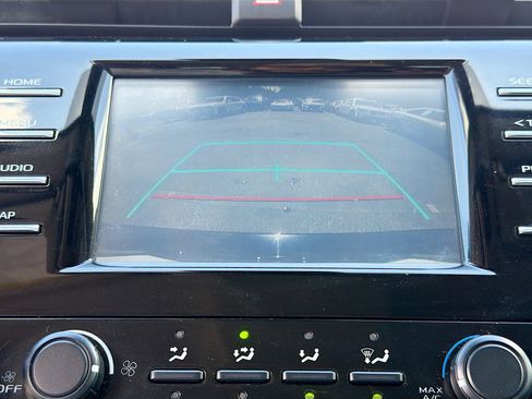 Used 2019 Toyota Camry LE FWD image 29