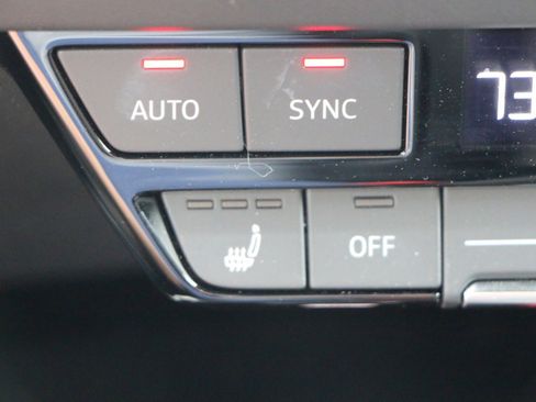 Used 2023 Audi Q4 e-tron Premium Plus w/ Premium Plus image 24