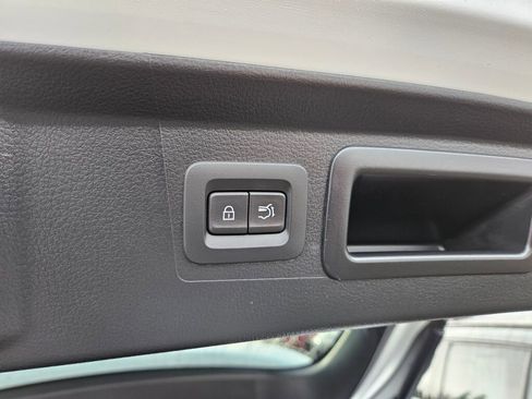 Certified 2025 MAZDA CX-50 AWD 2.5 S w/ Premium Package image 12