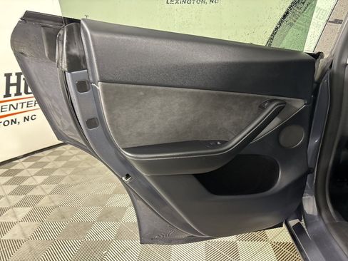 Used 2023 Tesla Model Y Long Range image 15