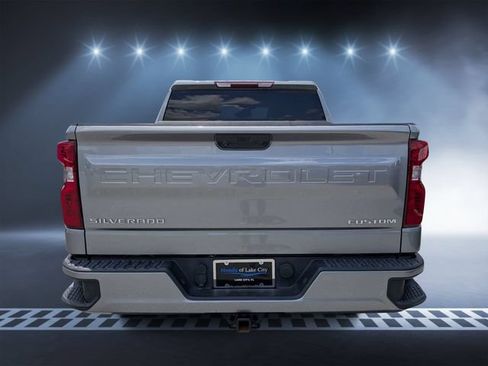 Used 2023 Chevrolet Silverado 1500 Custom AWD/4WD image 4