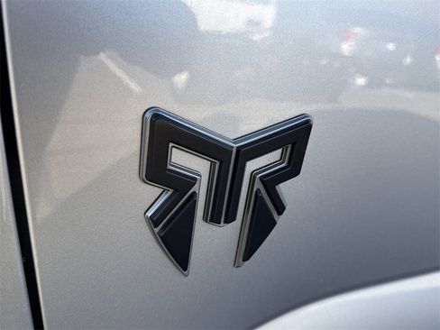 Used 2022 Ford F150 XLT w/ Equipment Group 302A High image 12