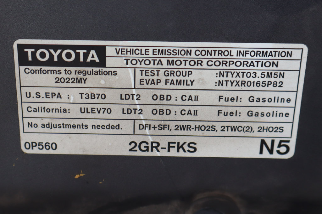 Used 2022 Toyota Tacoma SR5 AWD/4WD image 16