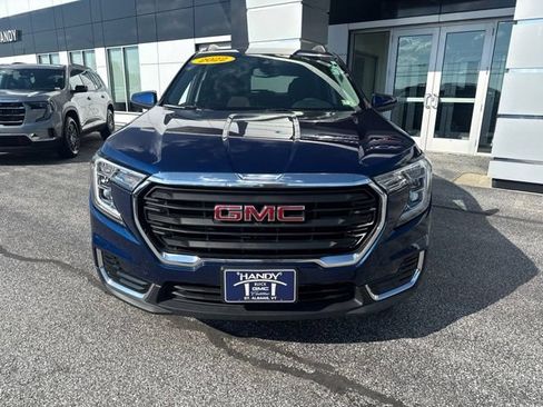 Used 2022 GMC Terrain SLE w/ Driver Convenience Package AWD/4WD image 2