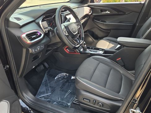 Used 2023 Chevrolet TrailBlazer RS w/ Convenience Package FWD image 13