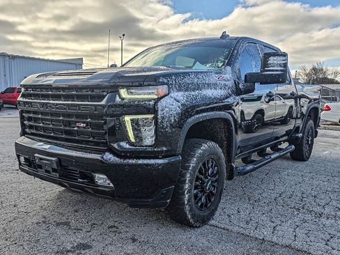 Used 2023 Chevrolet Silverado 2500 LT w/ Midnight Edition image 3
