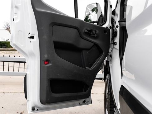 Used 2023 Ford Transit 250 Base image 36