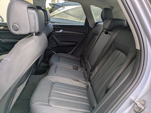 Used 2022 Audi Q5 2.0T Premium image 16