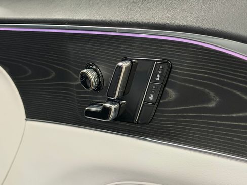 Used 2024 Cadillac Lyriq Luxury RWD image 26