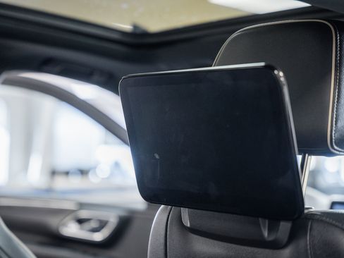 Used 2021 GMC Yukon SLT image 43