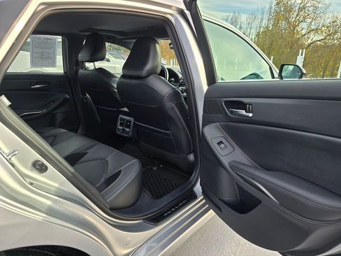 Used 2021 Toyota Avalon XSE image 15