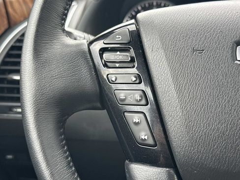 Used 2024 Nissan Armada SL w/ Captain's Chairs Package AWD/4WD image 23