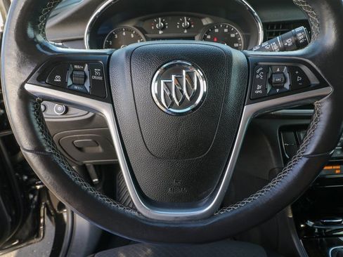 Used 2021 Buick Encore Preferred image 17