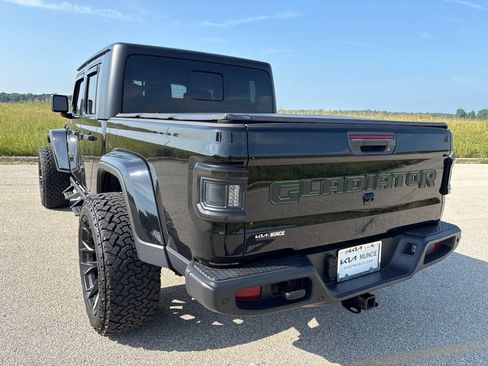 Used 2021 Jeep Gladiator Sport AWD/4WD image 9